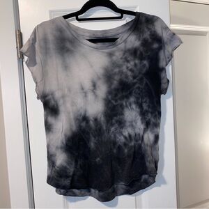 Brandy Melville Black and Gray Tie-Dye Tee